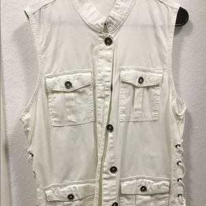 L Maurice’s cream vest